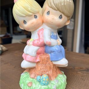 Enesco White Ceramic Base with Black Felt Center and Green Trim